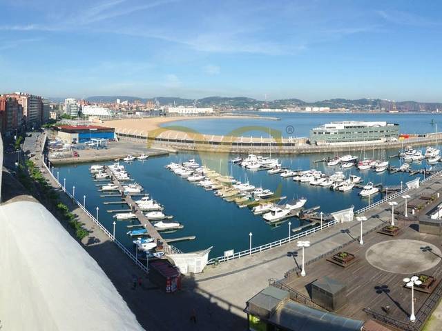 Piso en Venta en Calle Marqués de San Esteban en Barrio del Centro