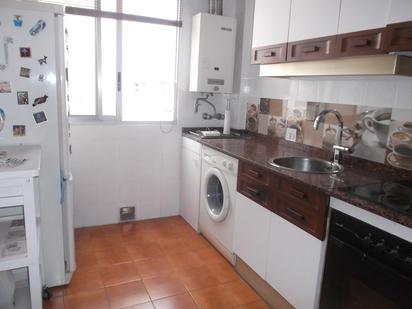 Cuina de Pis de lloguer en  Valencia Capital amb Aire condicionat, Moblat i Forn