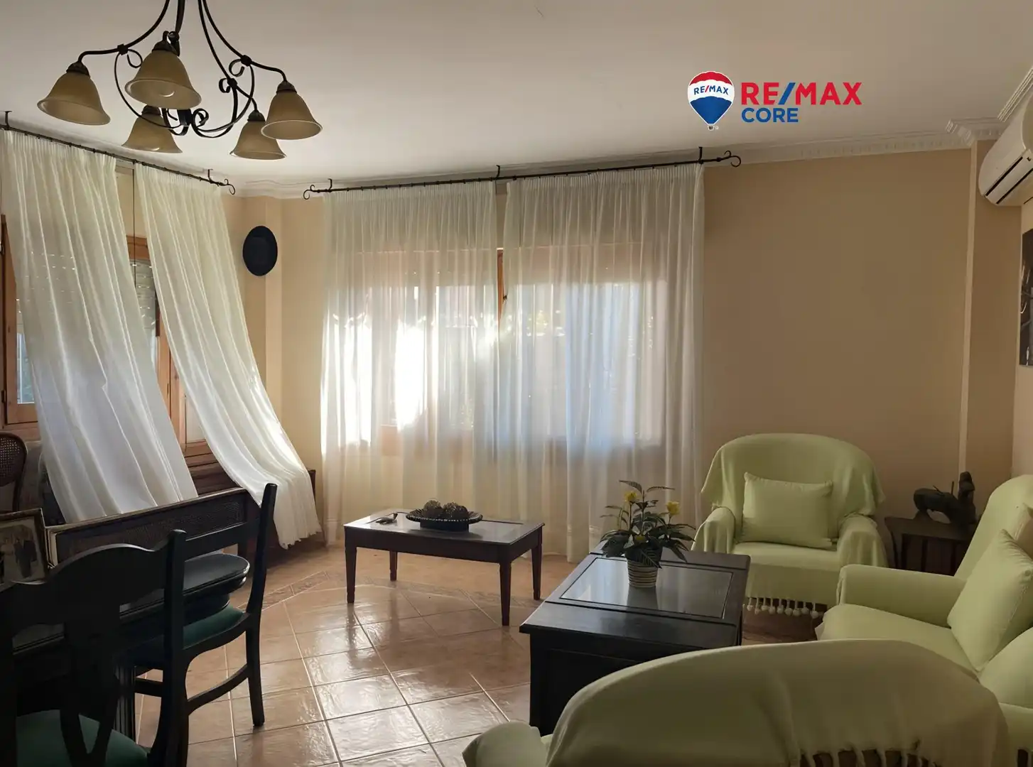 Sala d'estar de Casa o xalet en venda en Almendralejo amb Aire condicionat, Calefacció i Terrassa