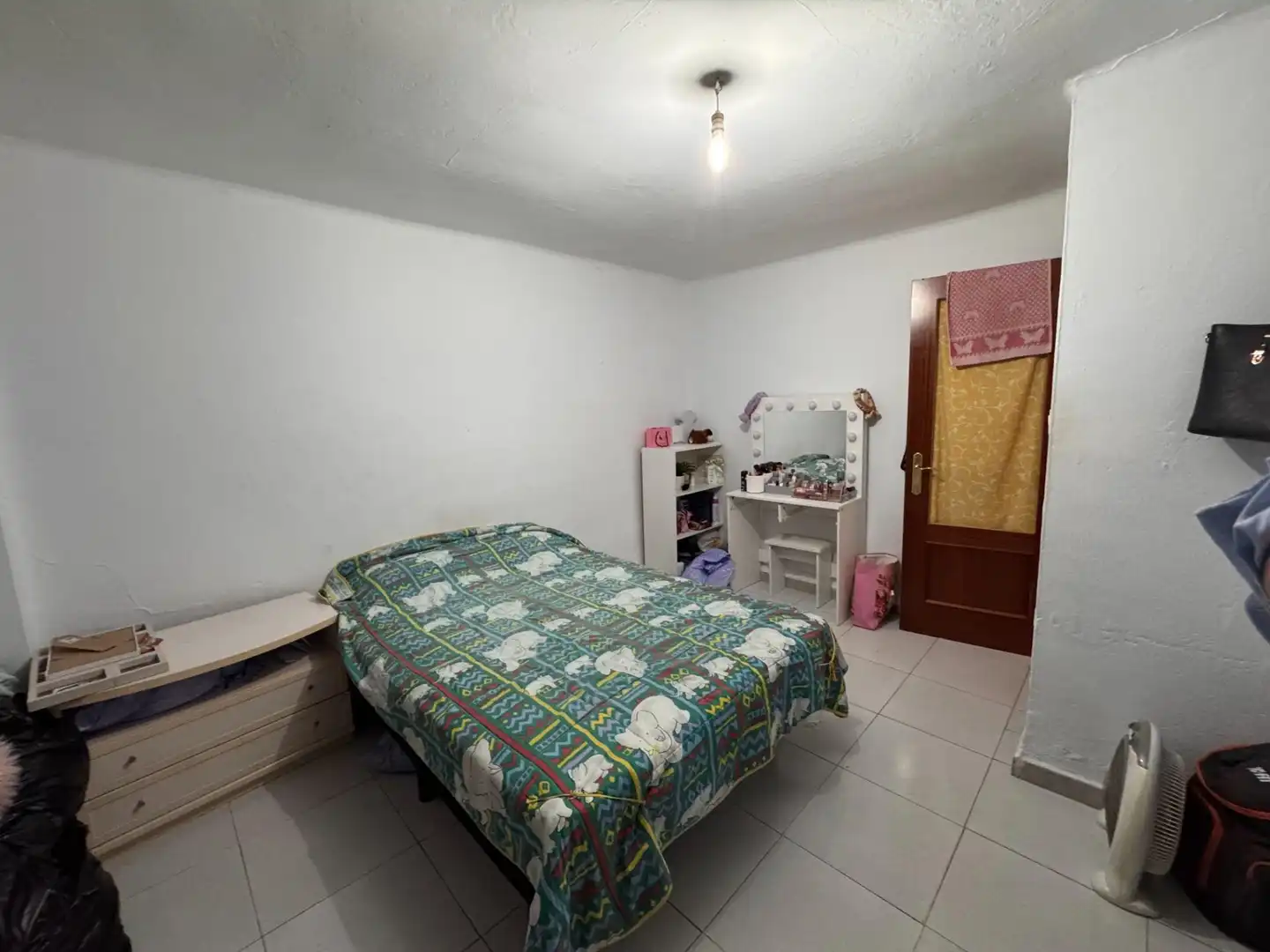 Habitación de Piso en venta en San Juan de Aznalfarache con Aire acondicionado