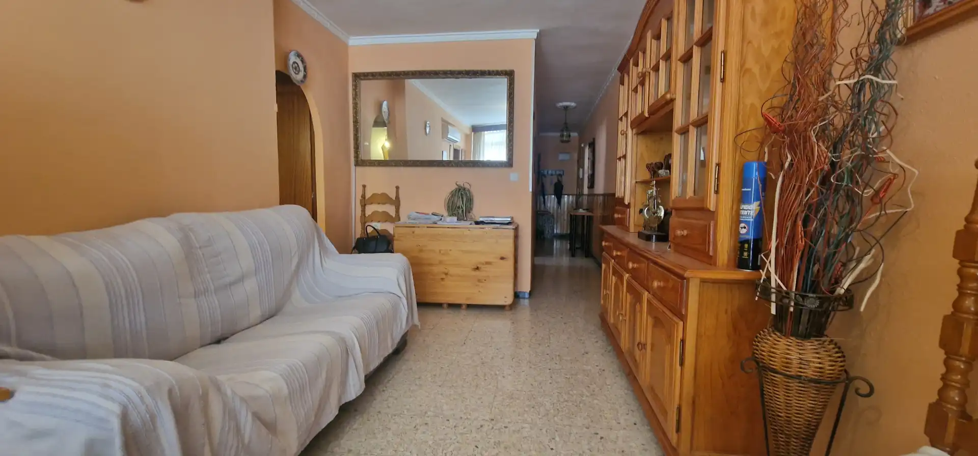 Sala d'estar de Pis en venda en Coín amb Aire condicionat i Balcó