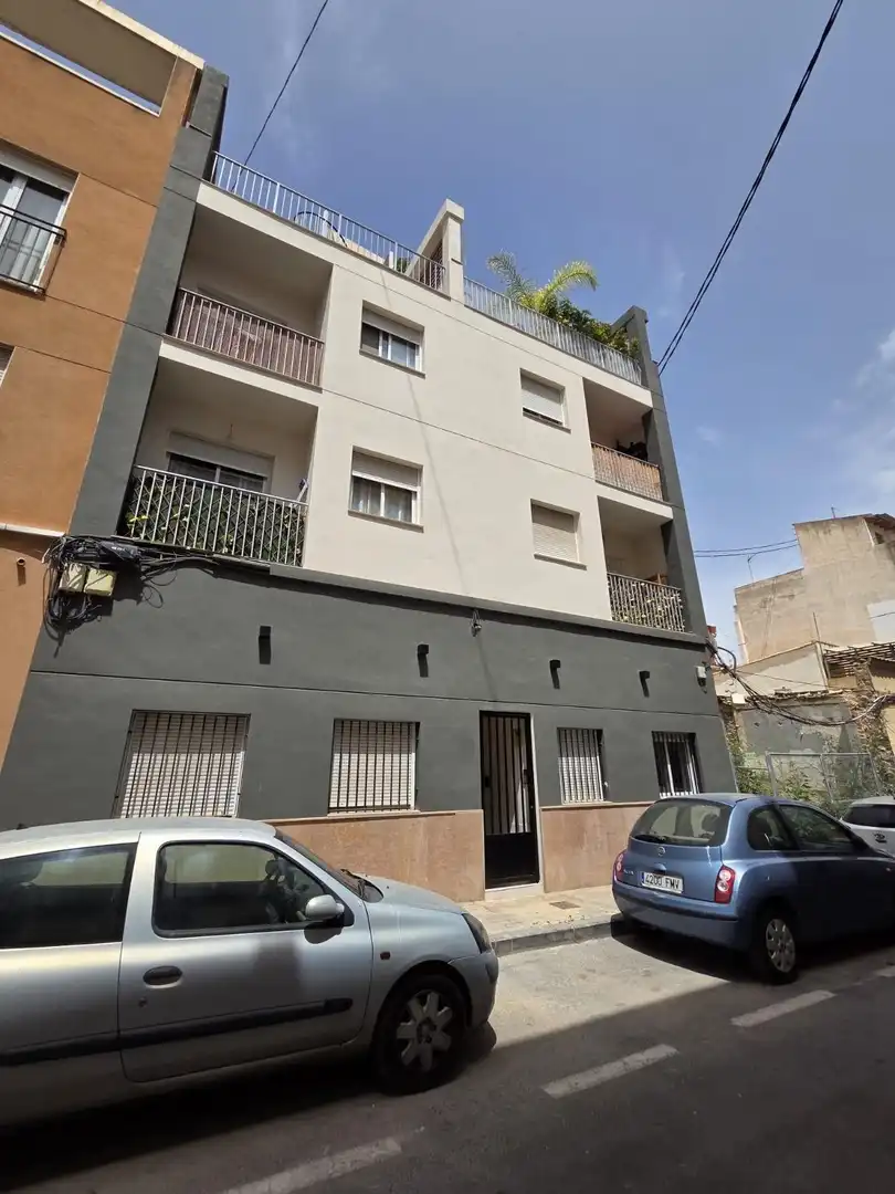 Baixos amb ascensor en venda a Centro