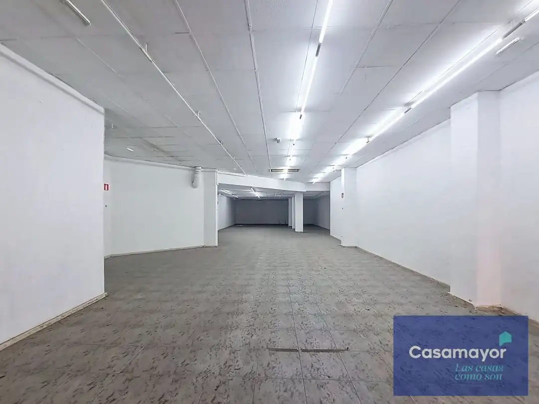 Local comercial de lloguer a Carrer Pintor Gisbert, imagen 2