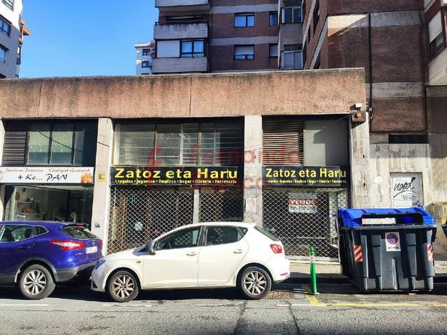 Local comercial en Alquiler en Zurbaran