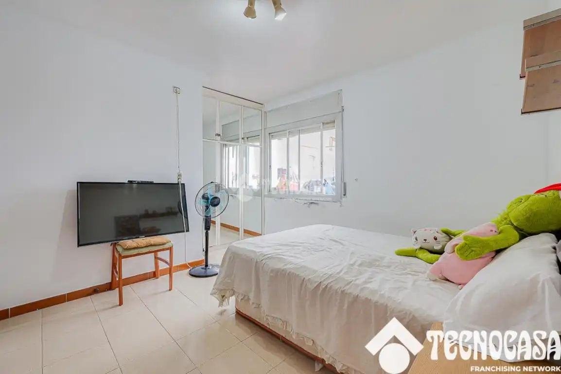 Piso con terraza en venta en Nou Barris, imagen 18