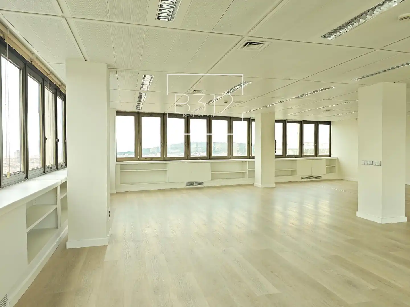 Office for rent in Barcelona  with Air Conditioner and Heating