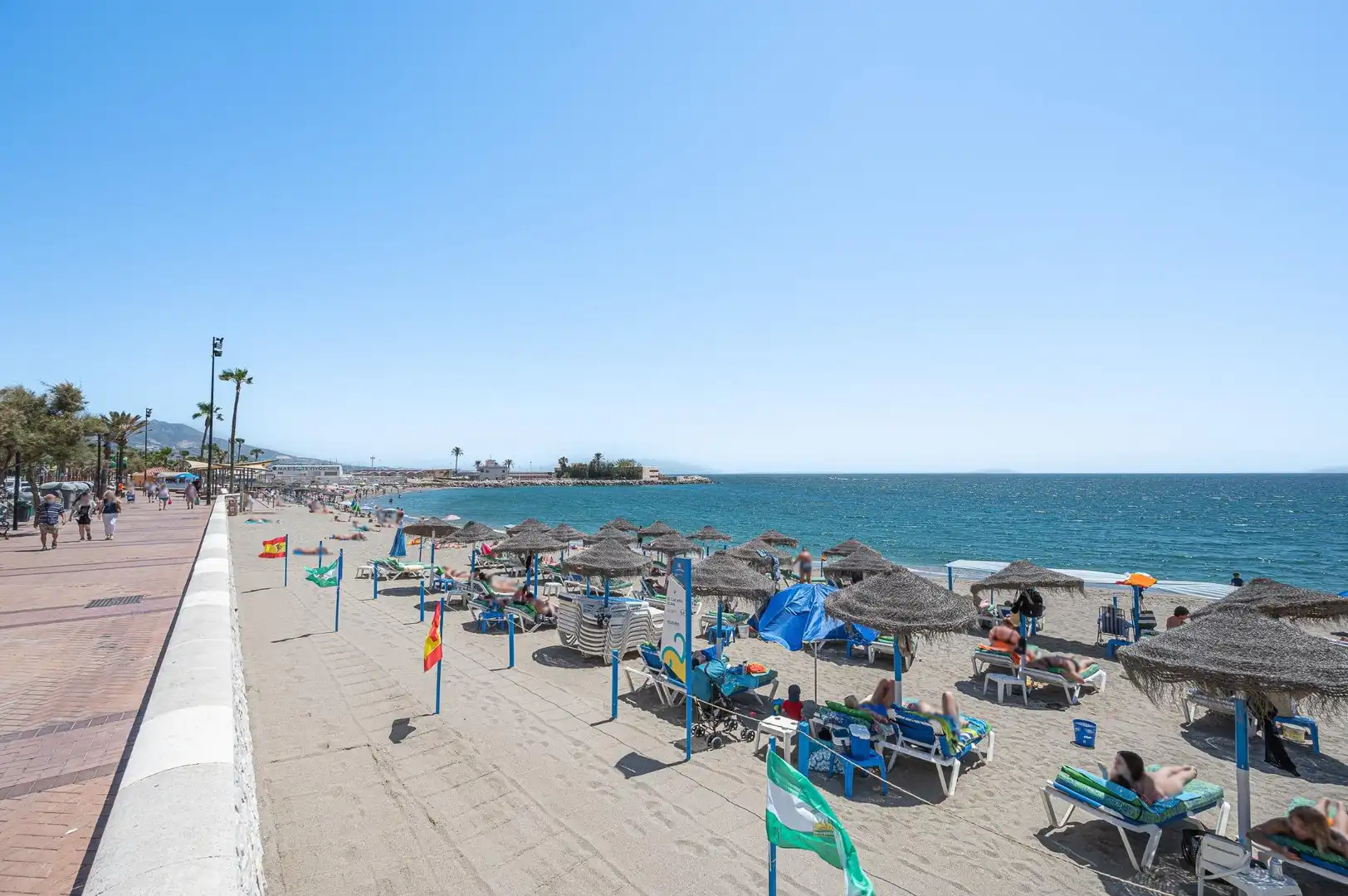 Vista exterior de Apartament en venda en Fuengirola amb Aire condicionat, Calefacció i Jardí privat