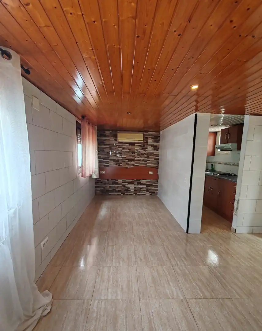 Study for sale in Badalona
