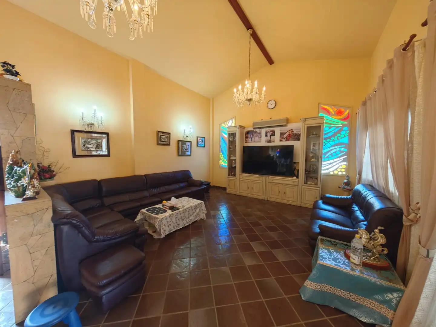 Sala d'estar de Casa o xalet en venda en San Bartolomé de Tirajana amb Aire condicionat, Jardí privat i Terrassa