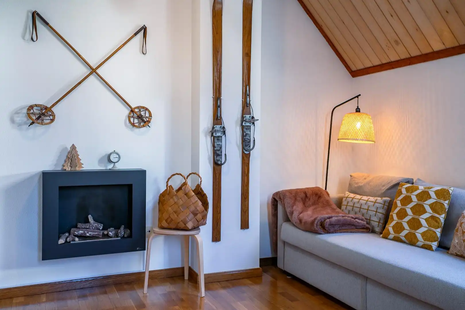 Wohnzimmer von Wohnung zum Verkauf in Jaca mit Heizung, Parkett und Abstellraum
