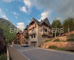 Exterior view of Single-family semi-detached for sale in Naut Aran  with Heating, Storage room and Oven