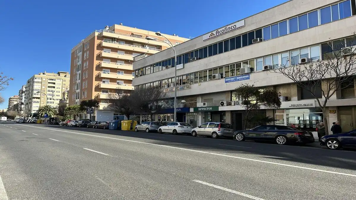 Vista exterior de Oficina en venda en Cádiz