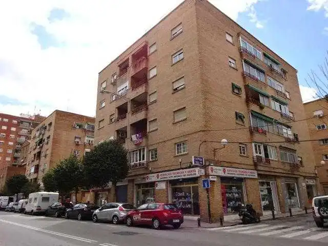 Exterior view of Flat for sale in  Granada Capital