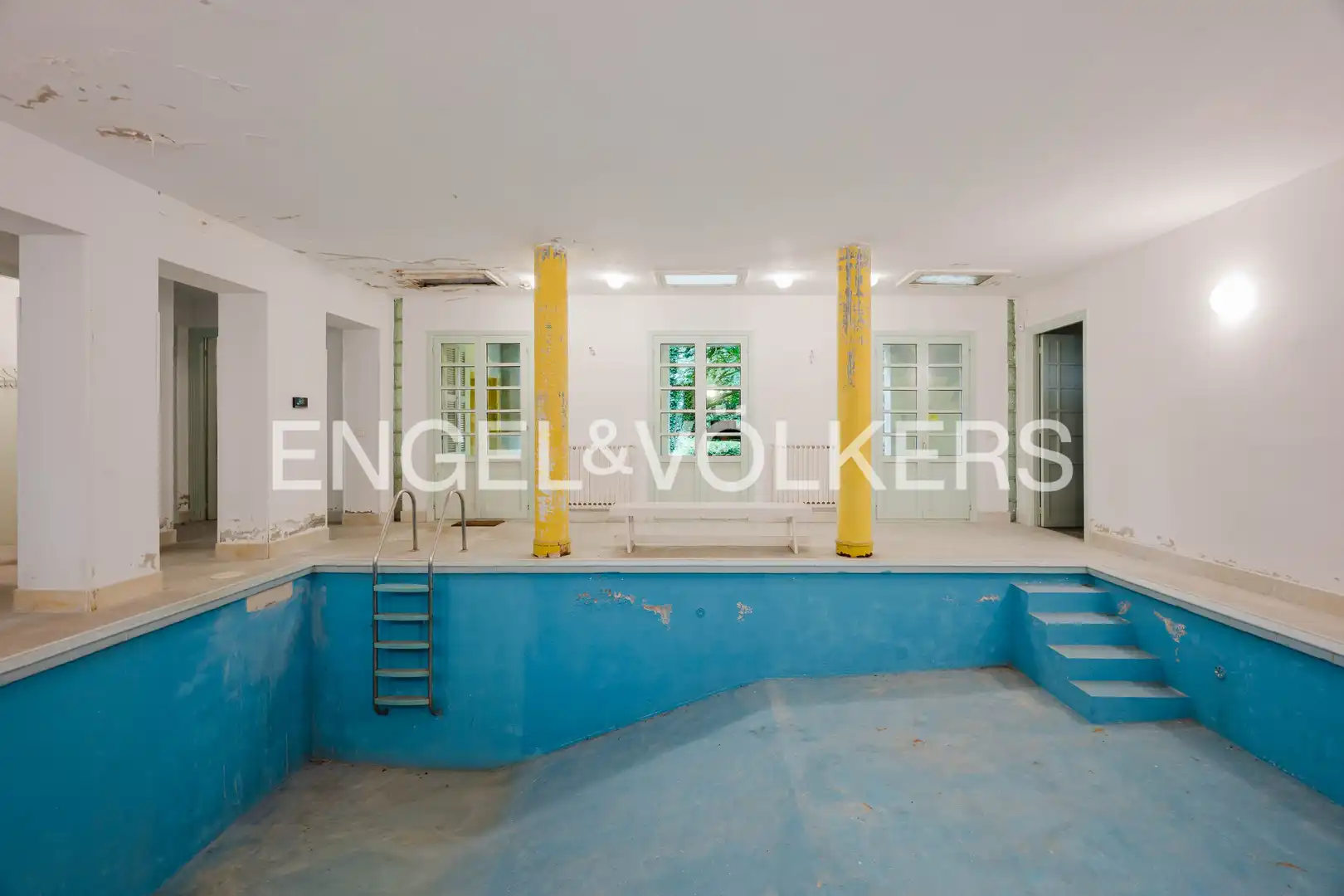 Swimming pool of Houses for sale in Andoain  with Air Conditioner, Heating and Private garden