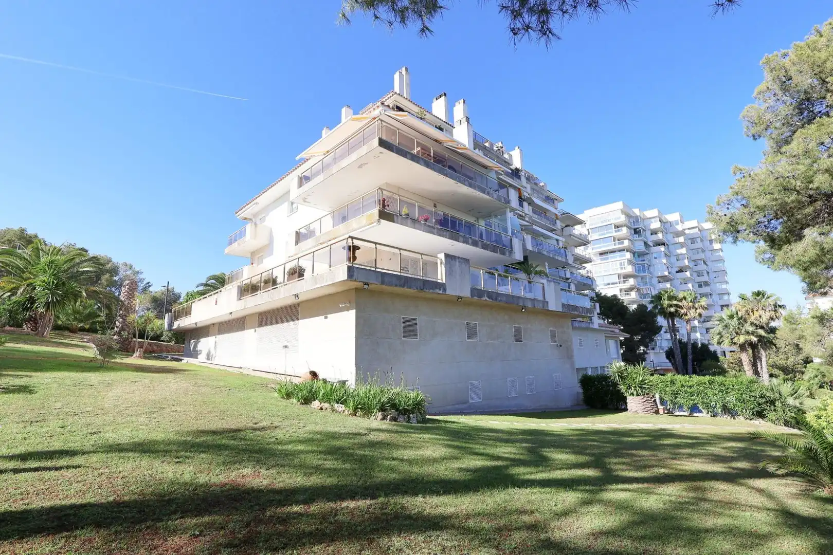Vista exterior de Piso en venta en Sant Pere de Ribes con Calefacción, Terraza y Piscina comunitaria
