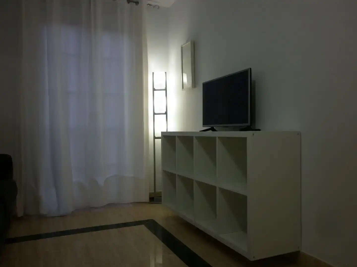 Sala d'estar de Apartament de lloguer en Dos Hermanas amb Aire condicionat, Moblat i Balcó