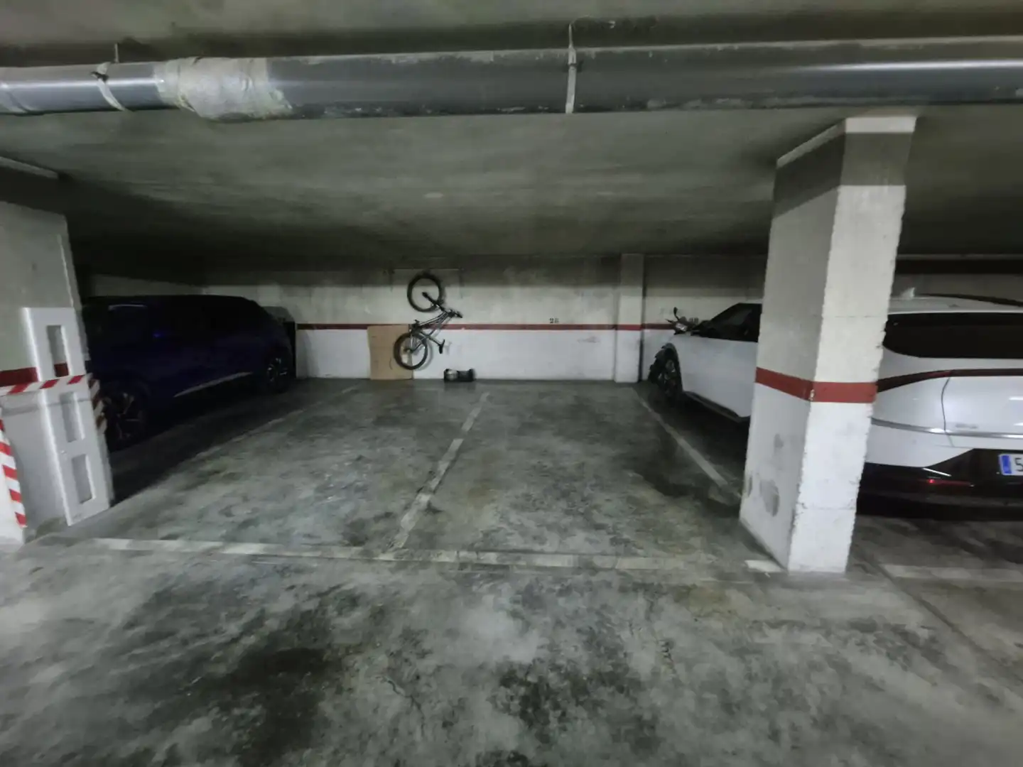 Parking de Piso en venta en Murcia con Trastero y Balcón
