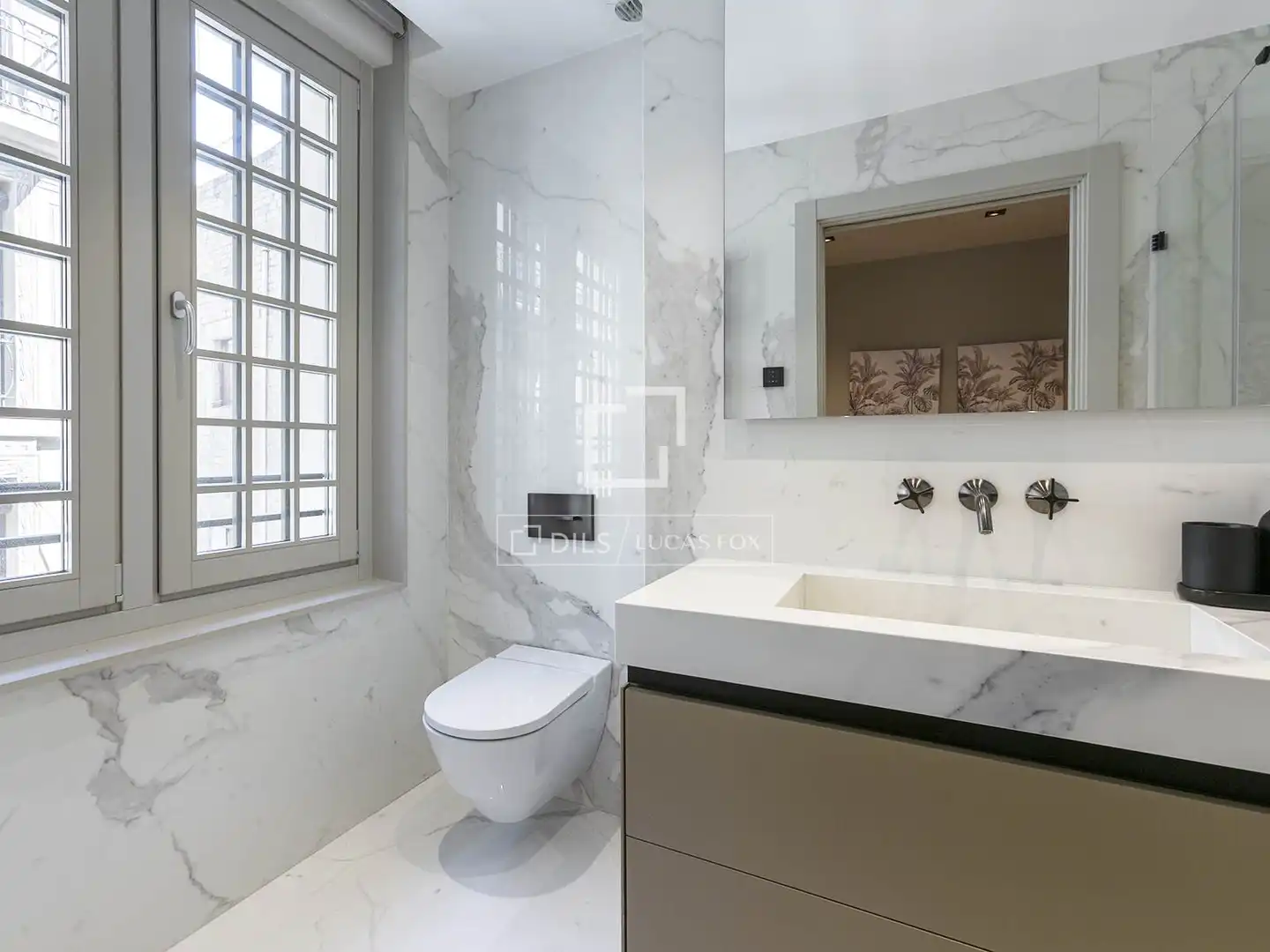 Bathroom of Flat for sale in Barcelona  with Air Conditioner, Heating and Parquet flooring