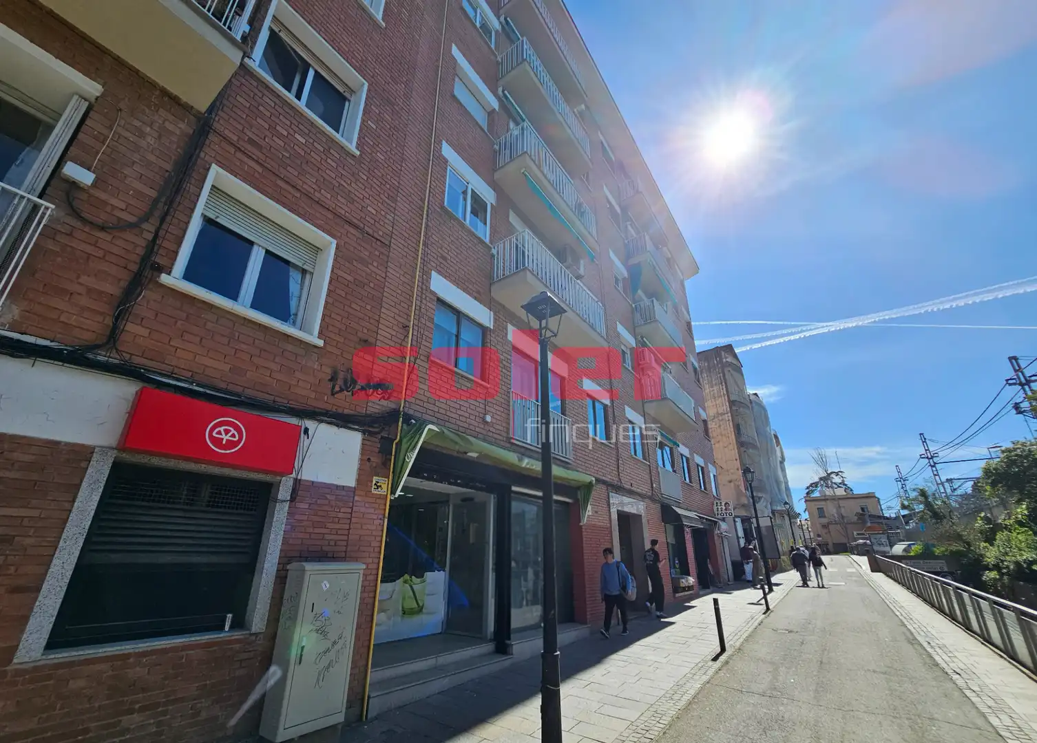 Vista exterior de Local de lloguer en Sant Cugat del Vallès amb Aire condicionat