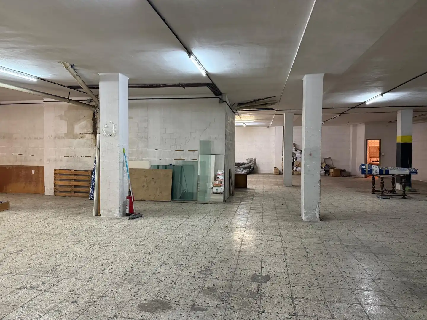 Geschaftsraum zur Miete in Manresa