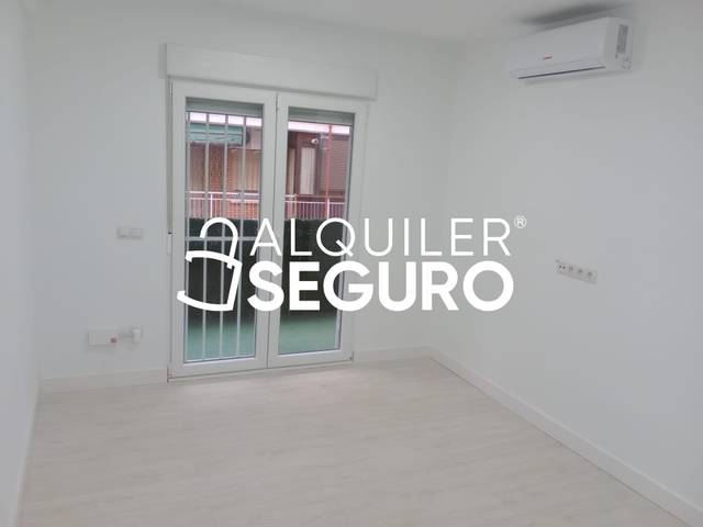 Piso en Alquiler en Juan Pascual  en Pueblo Nuevo