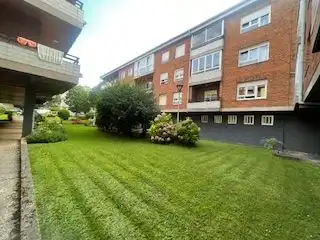 Vista exterior de Piso en venta en Zarautz con Calefacción, Terraza y Trastero
