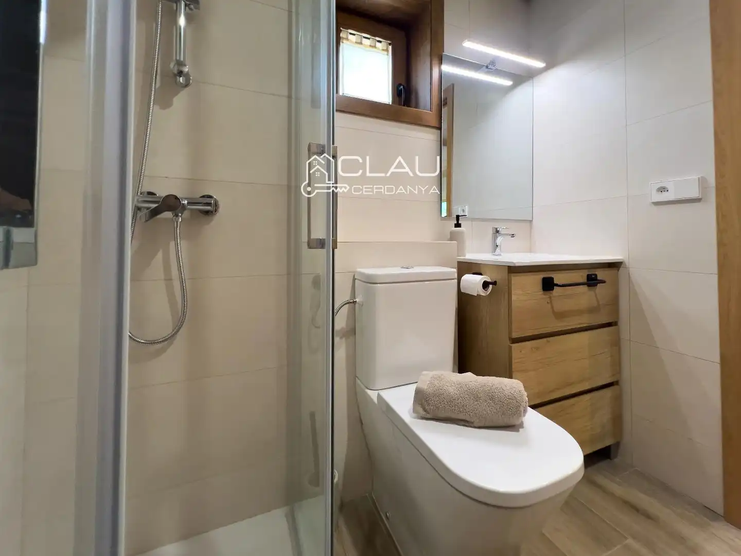 Baño de Casa adosada de alquiler en Angoustrine  -  Villeneuve - des - Escaldes con Calefacción, Jardín privado y Parquet