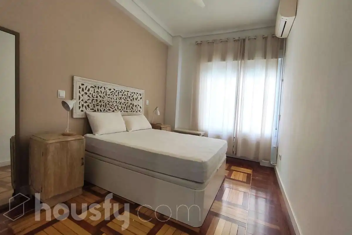 Bedroom of Flat for rent in Madrid  with Air Conditioner, Terrace and Furnished