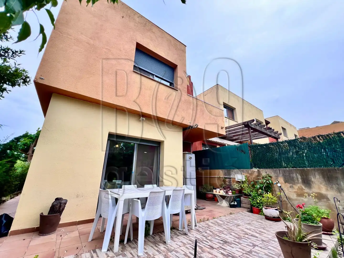 Vista exterior de Casa adosada en venda en Perafort amb Aire condicionat, Calefacció i Jardí privat