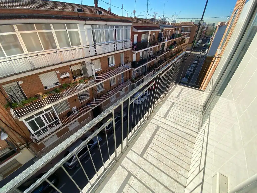 Habitación en Calle del Platino, 37, Los Rosales