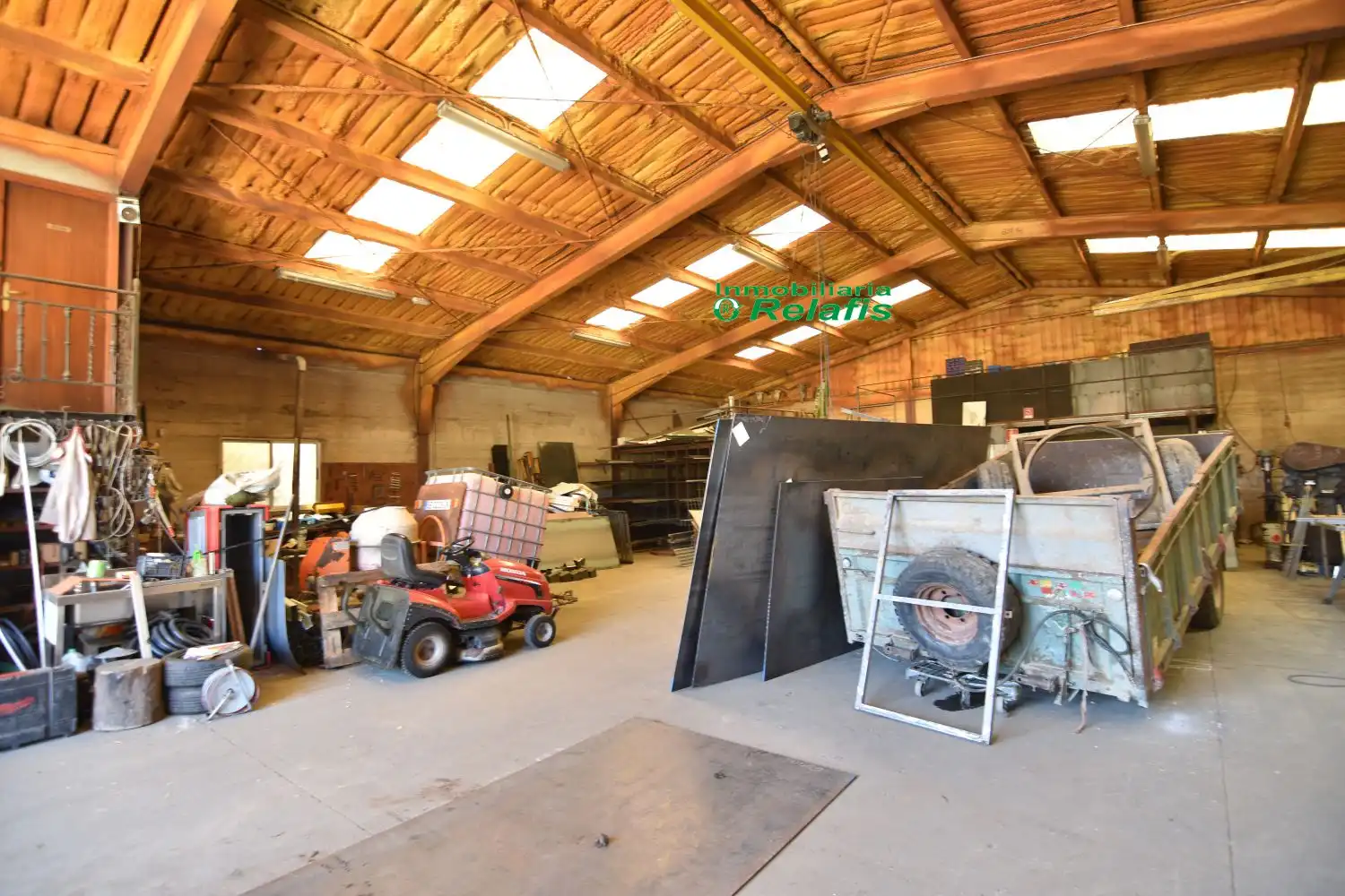 Industrial buildings for sale in Robleda