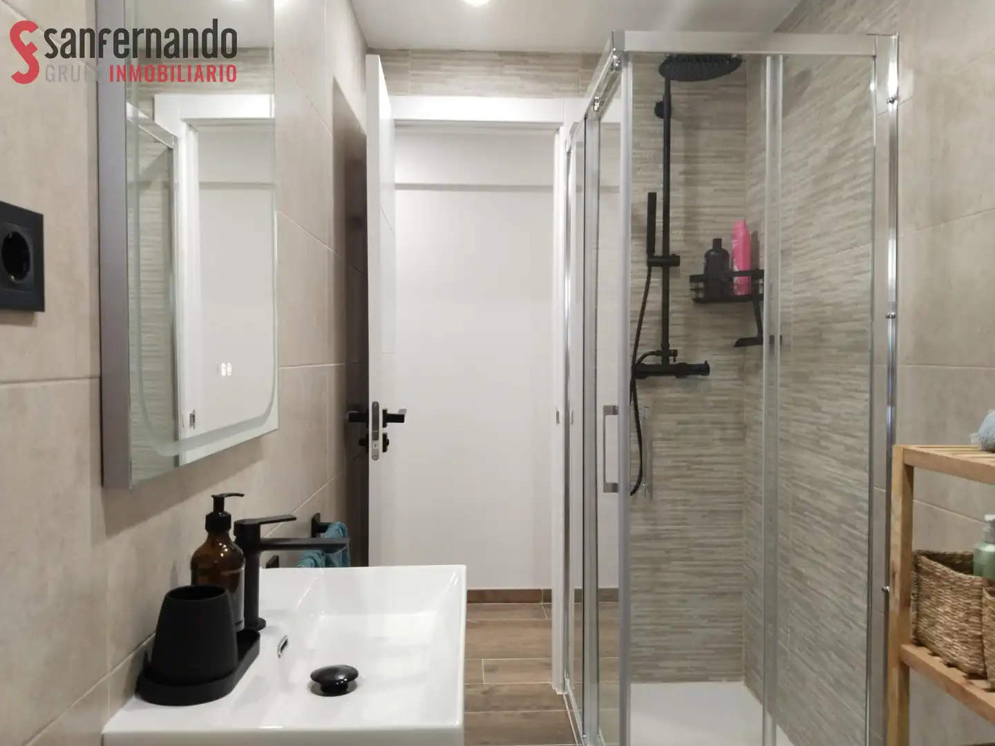 Badezimmer von Wohnung zur Miete in Suances mit Heizung, Terrasse und Abstellraum