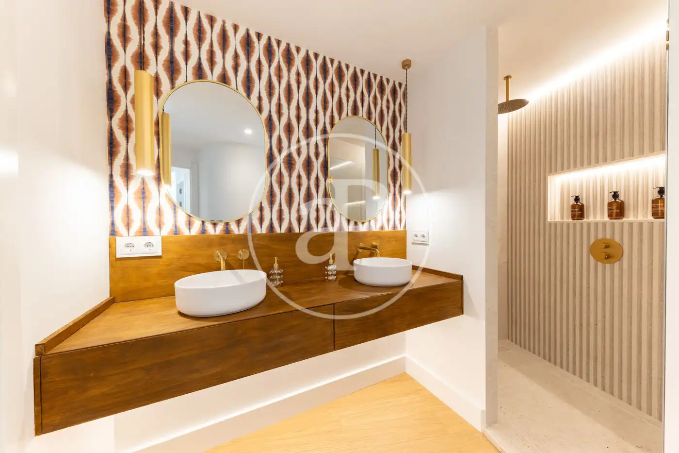Baño de Piso en venta en  Palma de Mallorca con Aire acondicionado, Calefacción y Amueblado
