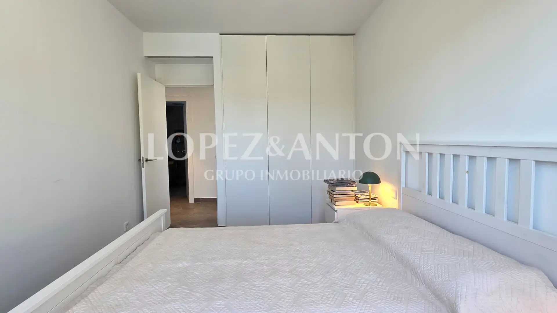 Bedroom of Houses for sale in L'Eliana  with Air Conditioner, Heating and Private garden