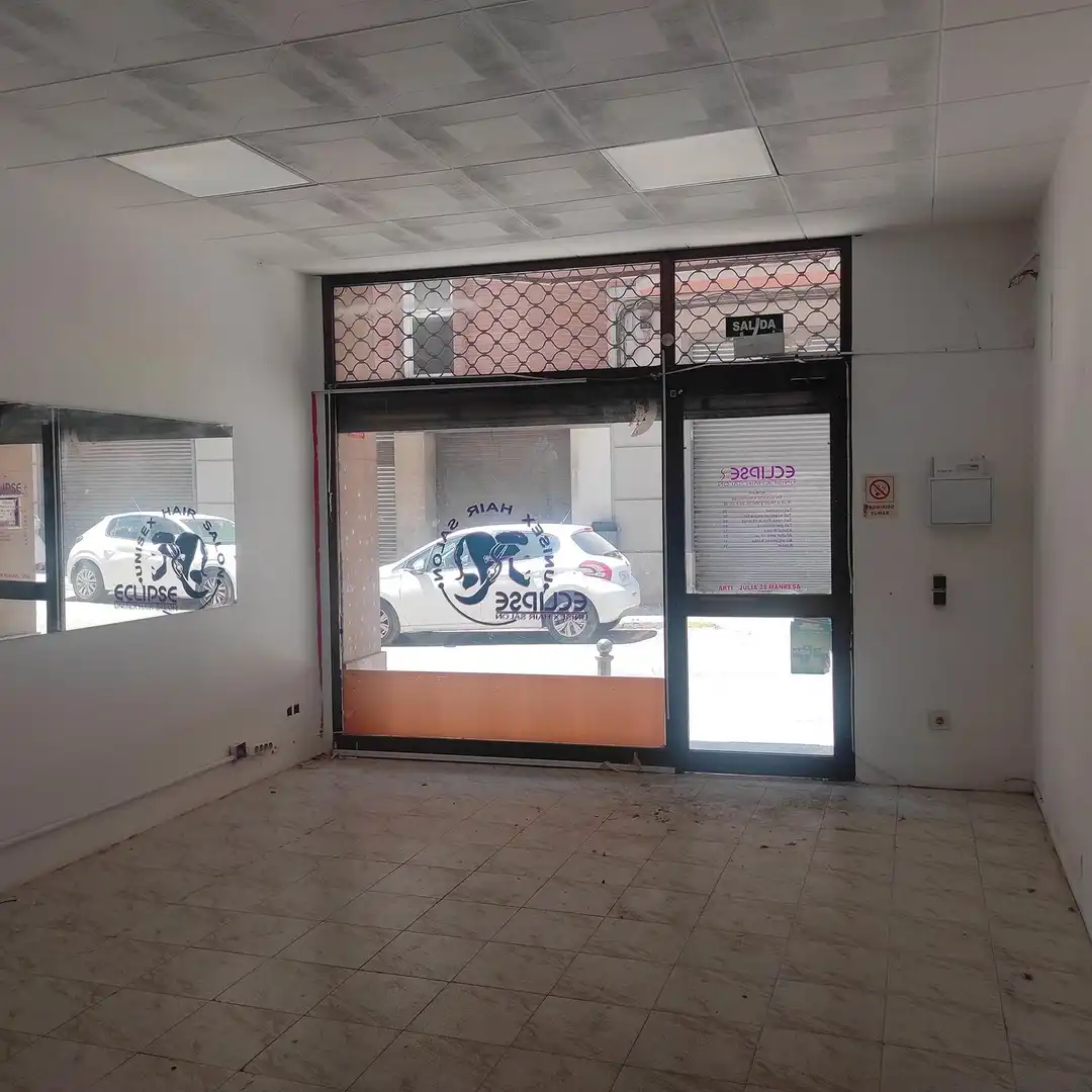 Local comercial en venda a Carrer de Martí i Julià, imagen 10
