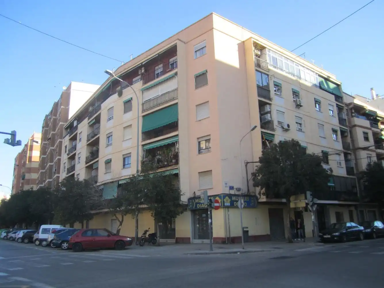 Flat for rent in Carrer de Pere Cabanes, 56, Torrefiel