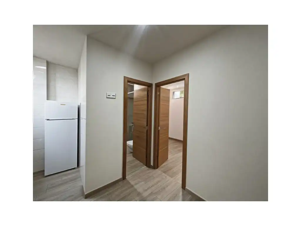 Habitación de Edificio en venta en Madrid