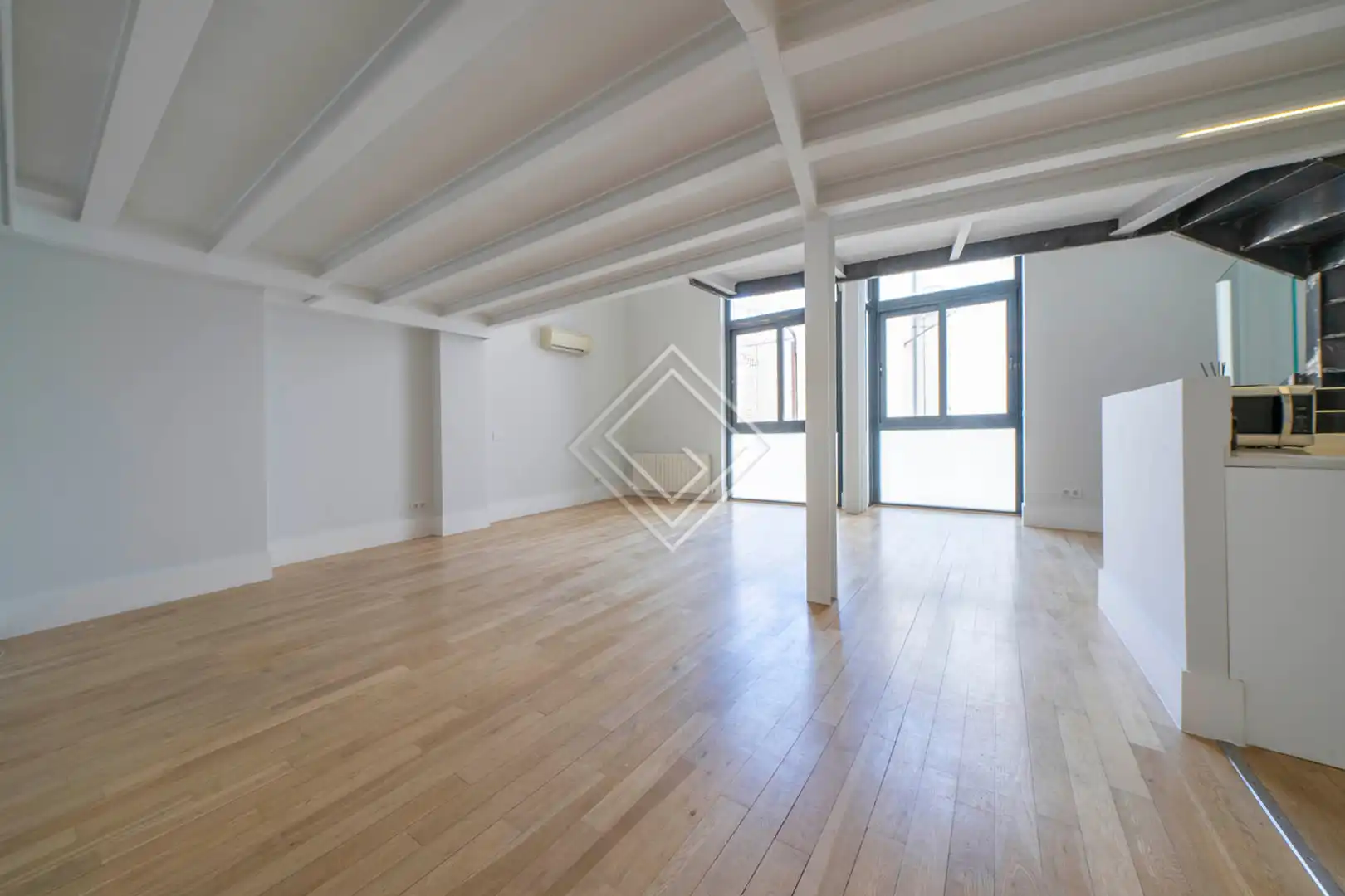 Habitación de Dúplex de alquiler en Madrid con Aire acondicionado y Calefacción