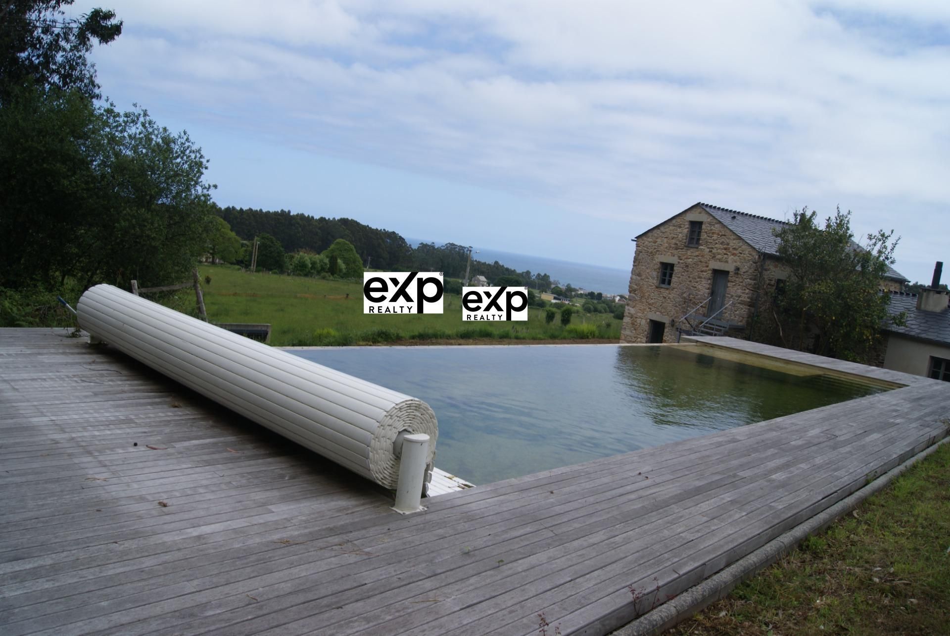 Piscina de Casa o xalet en venda en Foz amb Calefacció, Jardí privat i Piscina