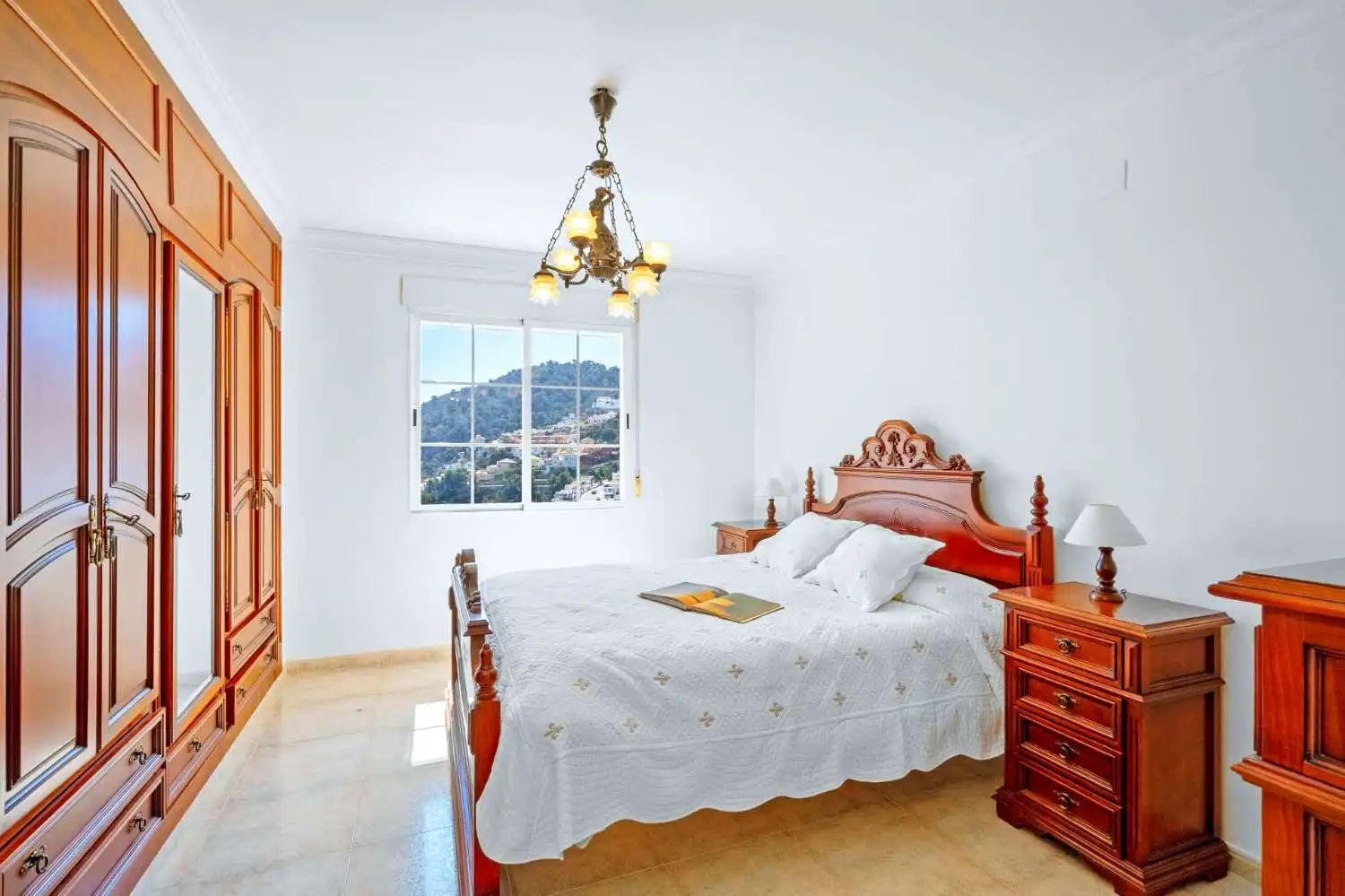 Habitación de Casa o chalet en venta en Almuñécar con Calefacción, Terraza y Trastero
