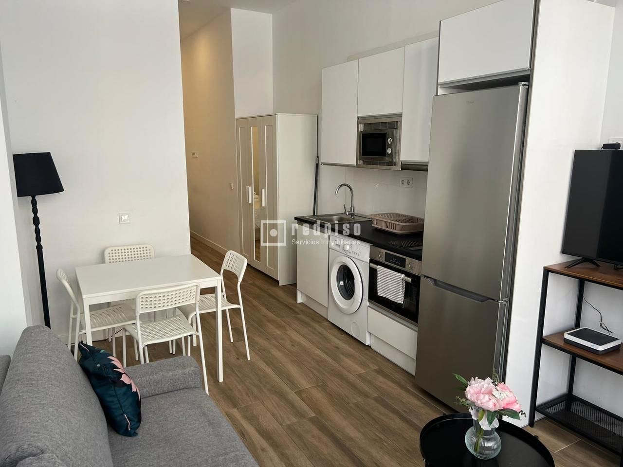 Kitchen of Study for sale in  Madrid Capital  with Parquet flooring