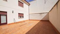 Vista exterior de Casa adosada en venda en Tomelloso amb Aire condicionat, Calefacció i Traster