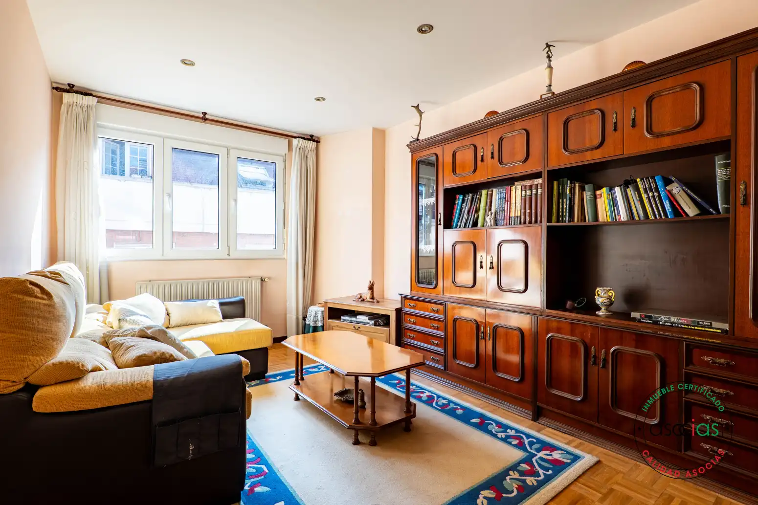 Sala de estar de Piso en venta en Gijón  con Calefacción, Parquet y Trastero