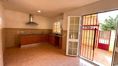 Foto 4 de Casa o chalet en venta en Calle Alonso Quijano, 32, Arenal - La Pólvora, Dos Hermanas