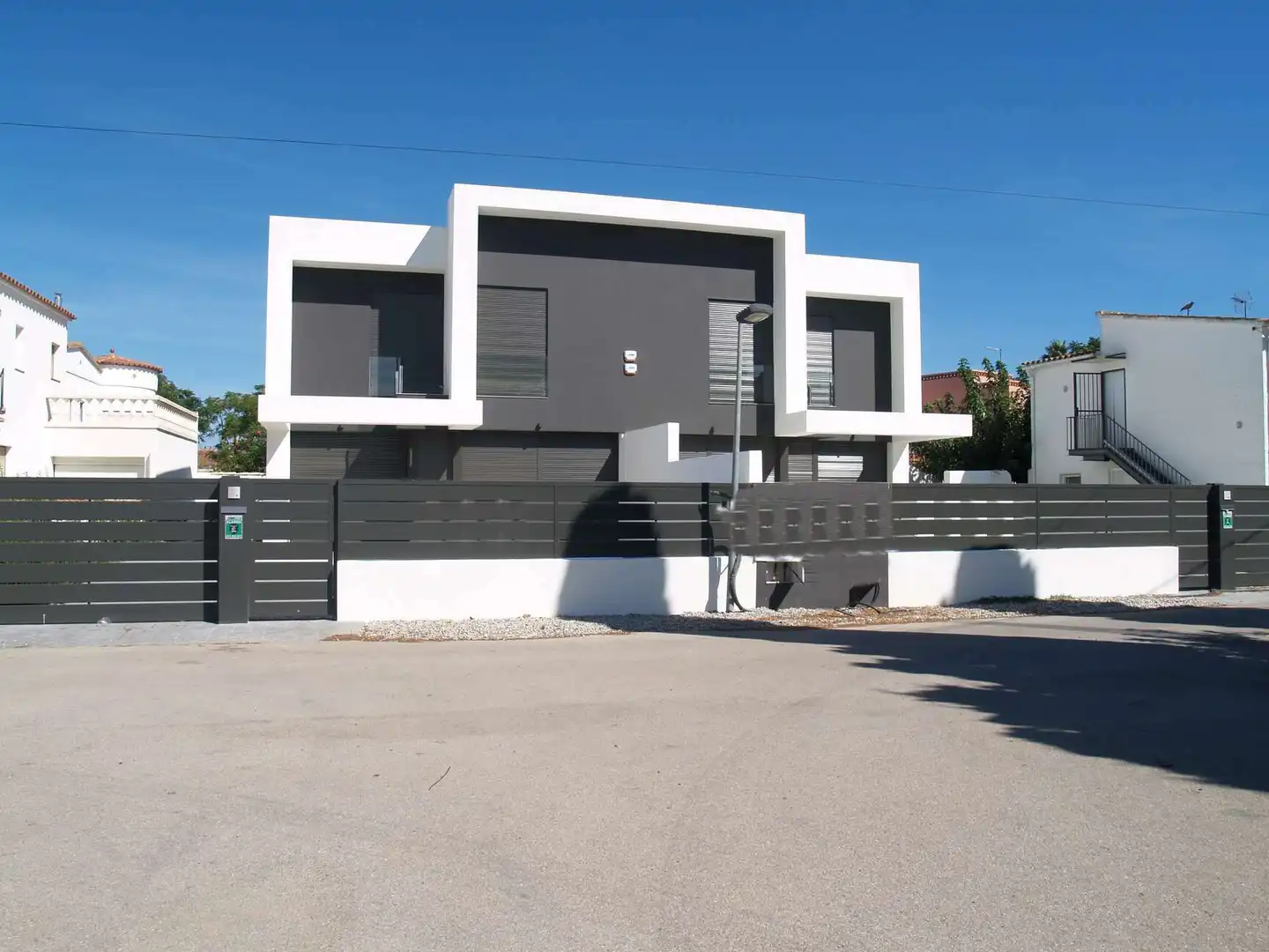 Casa amb piscina en venda a Requesens