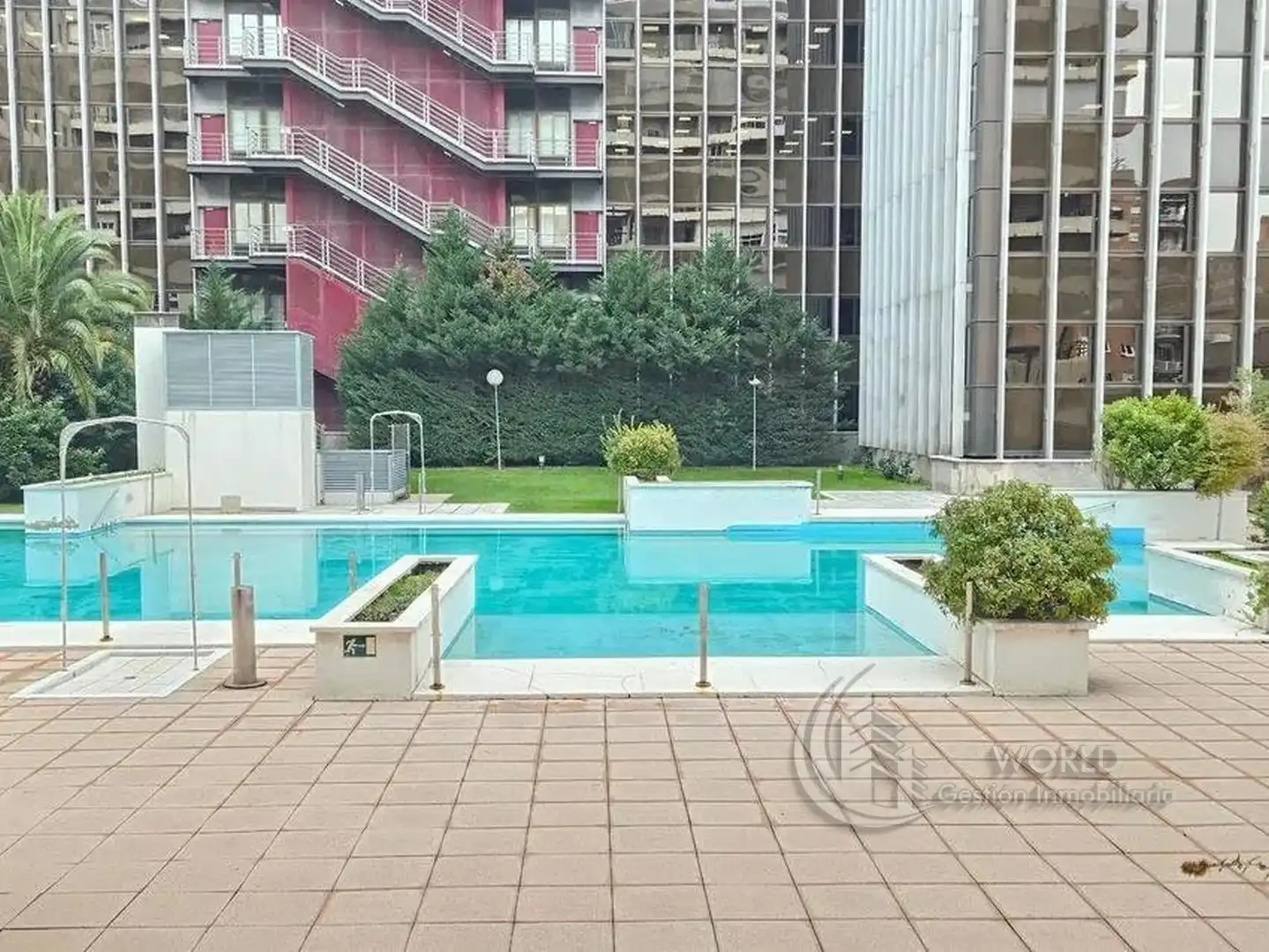 Piscina de Àtic en venda en Madrid amb Aire condicionat, Calefacció i Terrassa