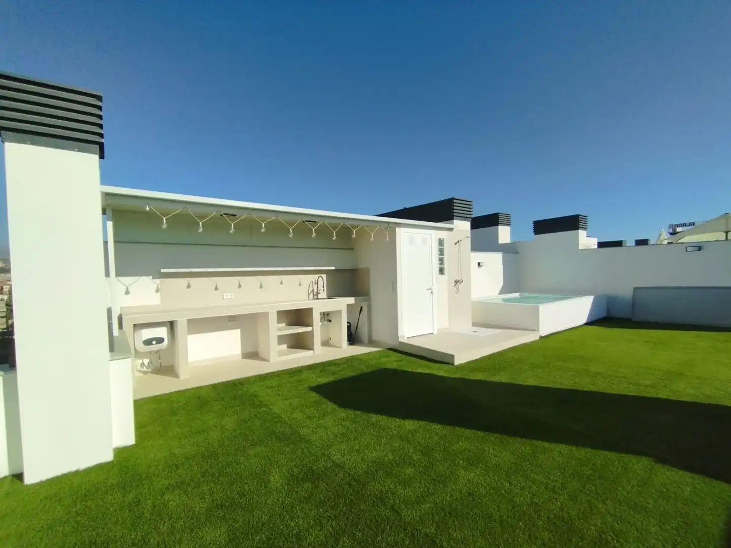 Terrace of Attic for rent in Granada  with Air Conditioner, Heating and Storage room