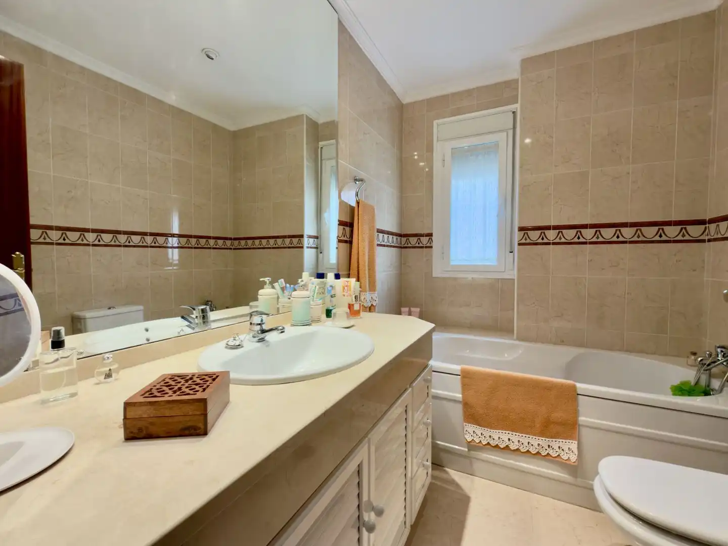 Baño de Casa o chalet en venta en Mairena del Aljarafe con Aire acondicionado, Calefacción y Terraza