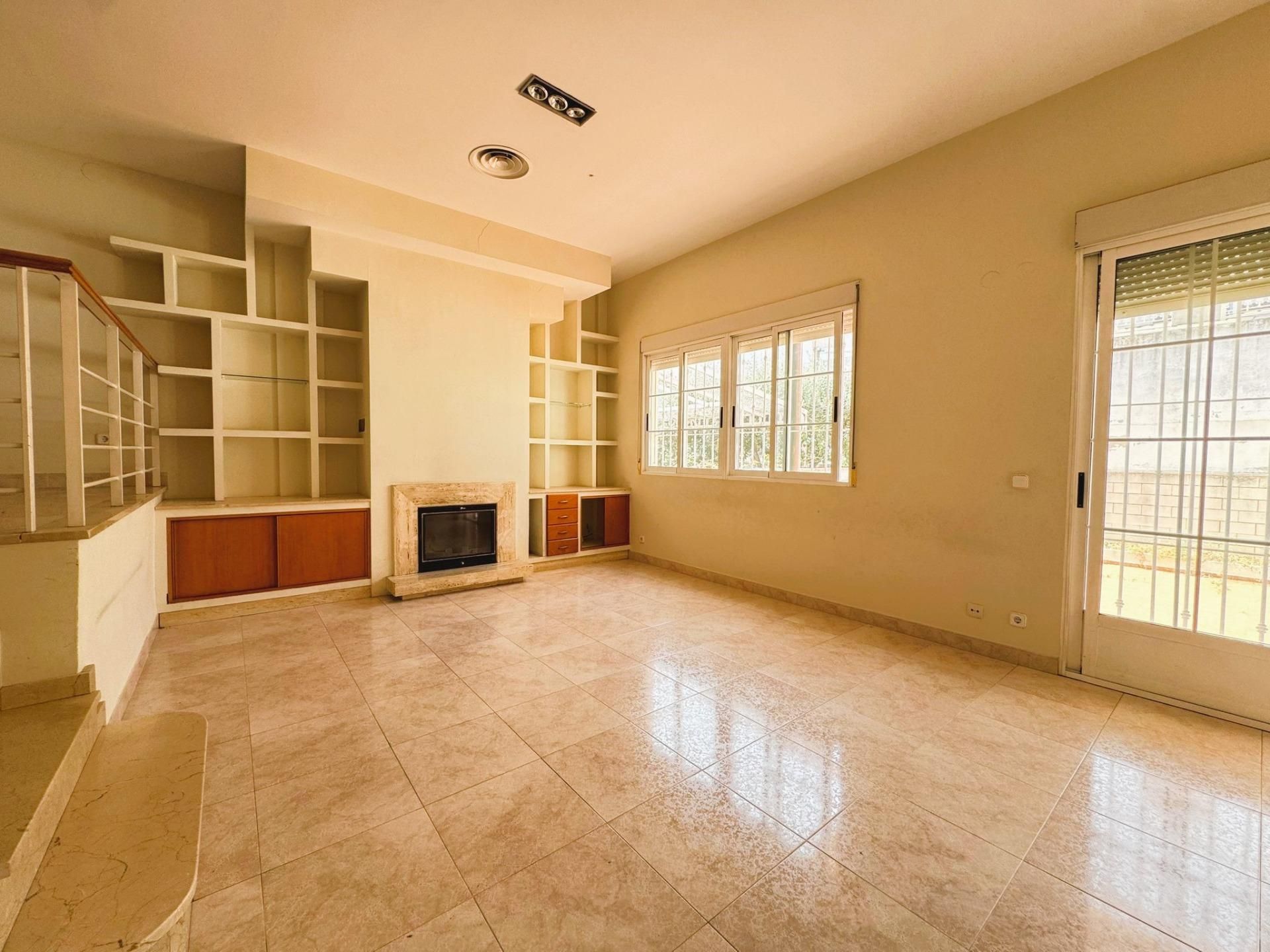 Living room of Single-family semi-detached for sale in Benirredrà  with Terrace