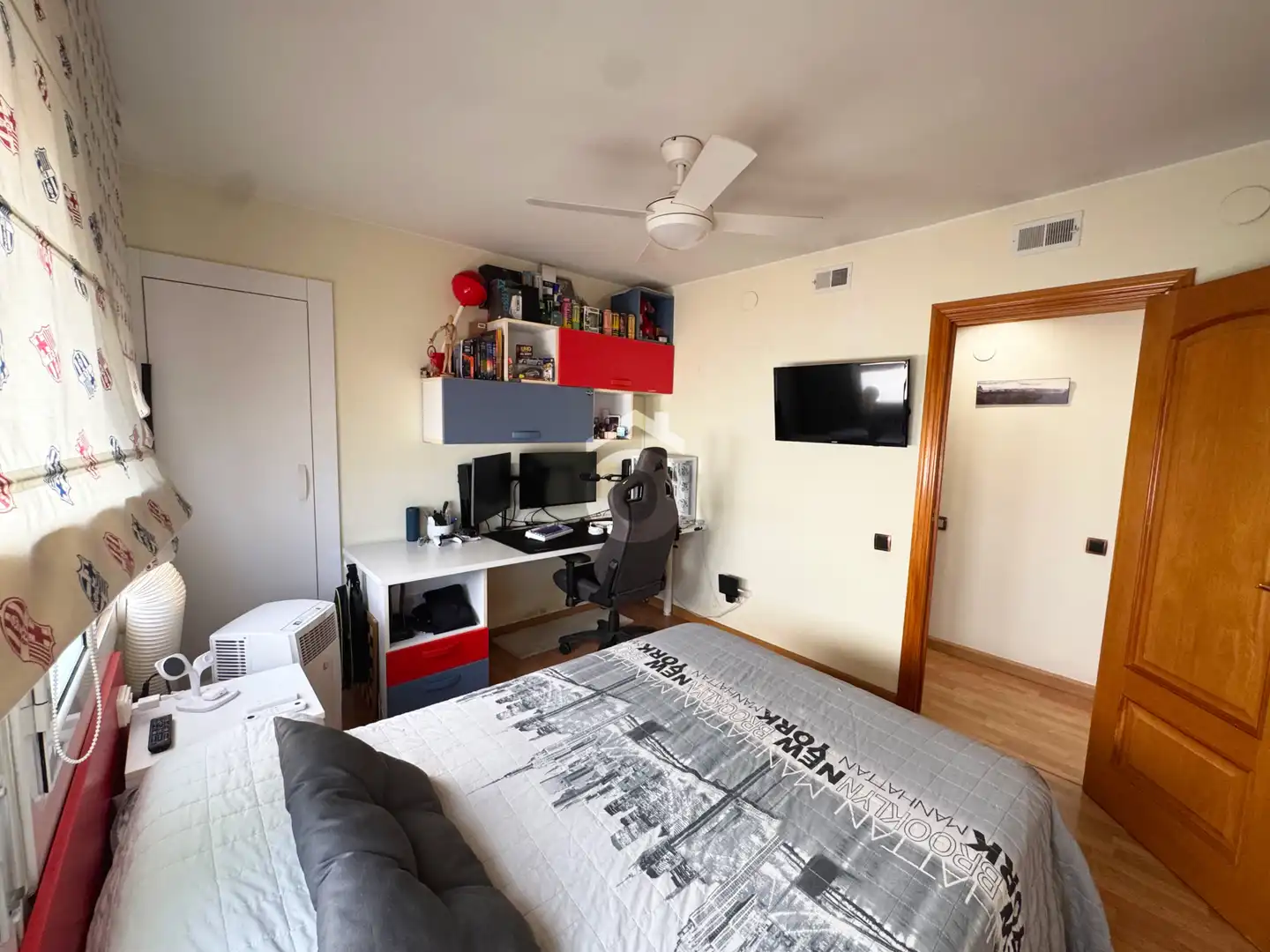 Bedroom of Flat for sale in Martorell  with Air Conditioner, Heating and Parquet flooring